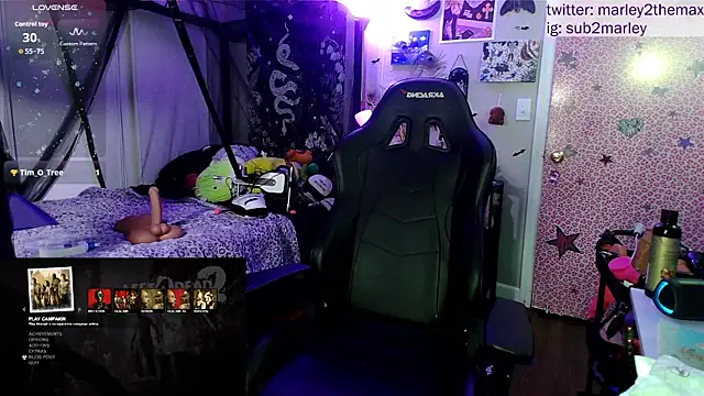 Snapshot of marleymaxwell chatting on January 14, 2026, 5:57 am marleymaxwell online show from January 14, 2026, 5:57 am