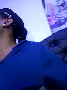 Dominik girl online show from September 16, 2025, 7:04 pm