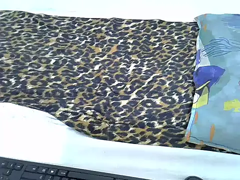 Snapshot of drowllie chatting on November 23, 2025, 2:39 pm drowllie online show from November 23, 2025, 2:39 pm