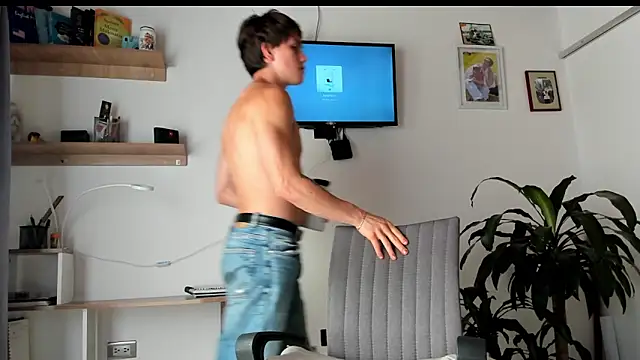 manucute 23  online show from March 25, 2026, 8:04 pm