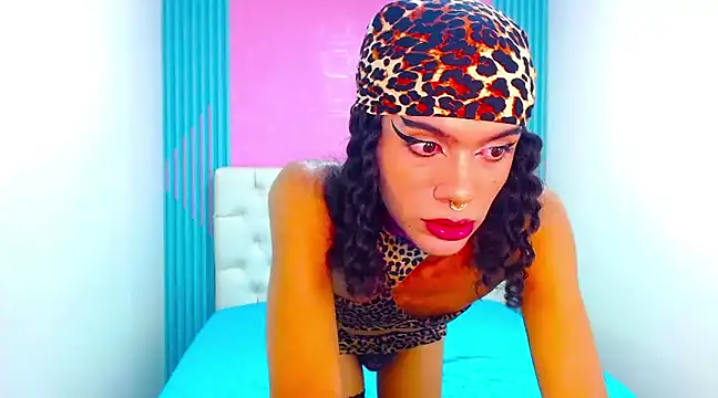 Foxy Ella  online show from December 17, 2024, 3:39 pm