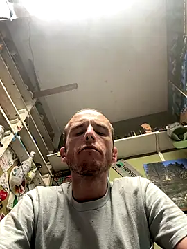 tleaper21101 online show from September 14, 2025, 6:12 am