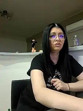 Snapshot of Milf_Abigail chatting on January 25, 2025, 2:47 am Milf Abigail online show from January 25, 2025, 2:47 am