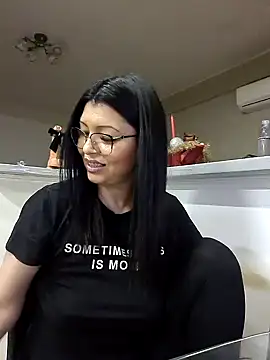 Snapshot of Milf_Abigail chatting on January 28, 2025, 3:15 am Milf Abigail online show from January 28, 2025, 3:15 am