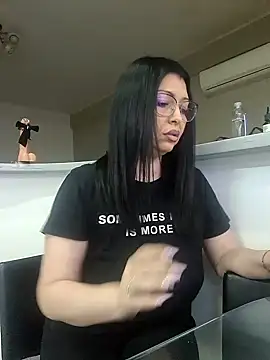 Snapshot of Milf_Abigail chatting on January 29, 2025, 5:51 am Milf Abigail online show from January 29, 2025, 5:51 am