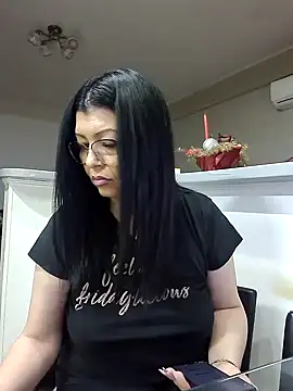Snapshot of Milf_Abigail chatting on January 31, 2025, 2:26 am Milf Abigail online show from January 31, 2025, 2:26 am