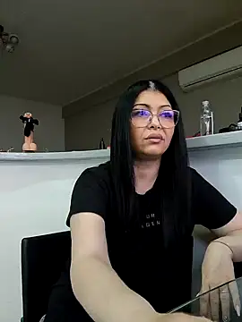 Snapshot of Milf_Abigail chatting on February 10, 2025, 5:47 am Milf Abigail online show from February 10, 2025, 5:47 am
