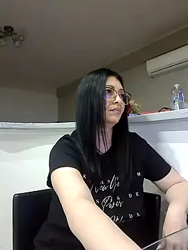 Snapshot of Milf_Abigail chatting on February 17, 2025, 2:53 am Milf Abigail online show from February 17, 2025, 2:53 am
