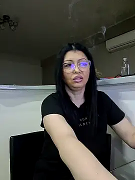 Snapshot of Milf_Abigail chatting on February 22, 2025, 1:11 am Milf Abigail online show from February 22, 2025, 1:11 am