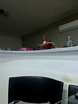 Snapshot of Milf_Abigail chatting on February 27, 2025, 2:42 am Milf Abigail online show from February 27, 2025, 2:42 am