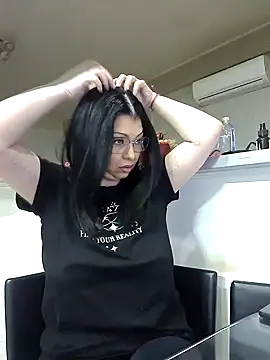 Snapshot of Milf_Abigail chatting on March 2, 2025, 12:20 am Milf Abigail online show from March 2, 2025, 12:20 am