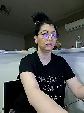 Snapshot of Milf_Abigail chatting on March 15, 2025, 10:11 pm Milf Abigail online show from March 15, 2025, 10:11 pm