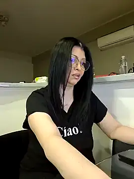 Snapshot of Milf_Abigail chatting on March 22, 2025, 1:32 am Milf Abigail online show from March 22, 2025, 1:32 am