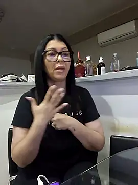 Snapshot of Milf_Abigail chatting on September 22, 2025, 1:40 am Milf Abigail online show from September 22, 2025, 1:40 am