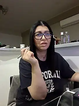 Snapshot of Milf_Abigail chatting on October 13, 2025, 10:54 pm Milf Abigail online show from October 13, 2025, 10:54 pm