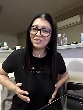 Snapshot of Milf_Abigail chatting on October 16, 2025, 12:22 am Milf Abigail online show from October 16, 2025, 12:22 am
