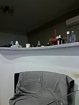 Snapshot of Milf_Abigail chatting on October 17, 2025, 1:09 am Milf Abigail online show from October 17, 2025, 1:09 am