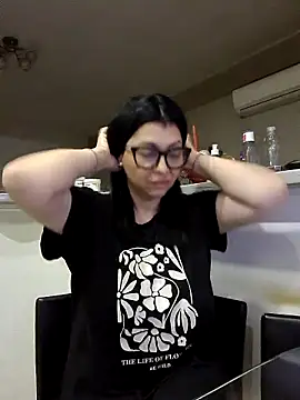 Milf Abigail online show from November 6, 2025, 11:59 pm