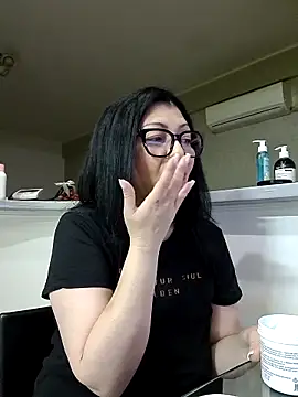 Milf Abigail online show from March 27, 2026, 2:06 am