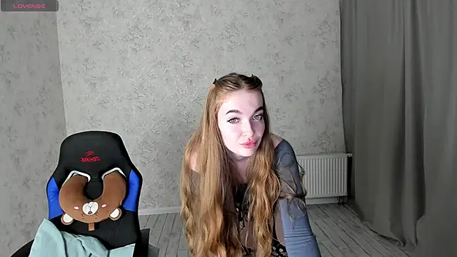 LissaCain online show from December 4, 2024, 3:48 am