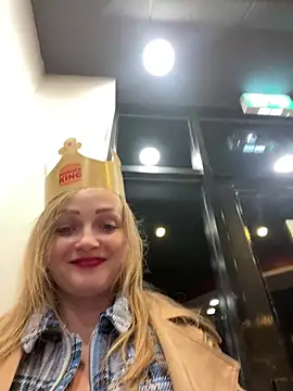 LadyTatiana Madam online show from January 10, 2025, 9:31 pm