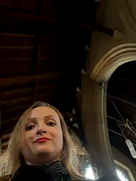 LadyTatiana Madam online show from October 30, 2025, 1:01 pm