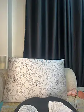 Snapshot of Bella_kiki chatting on June 20, 2026, 6:44 pm Bella kiki online show from June 20, 2026, 6:44 pm