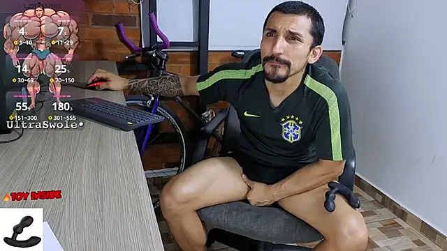 Snapshot of Marck_Muscle chatting on October 22, 2025, 1:17 am Marck Muscle online show from October 22, 2025, 1:17 am