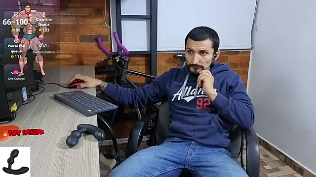 Snapshot of Marck_Muscle chatting on October 26, 2025, 3:23 am Marck Muscle online show from October 26, 2025, 3:23 am