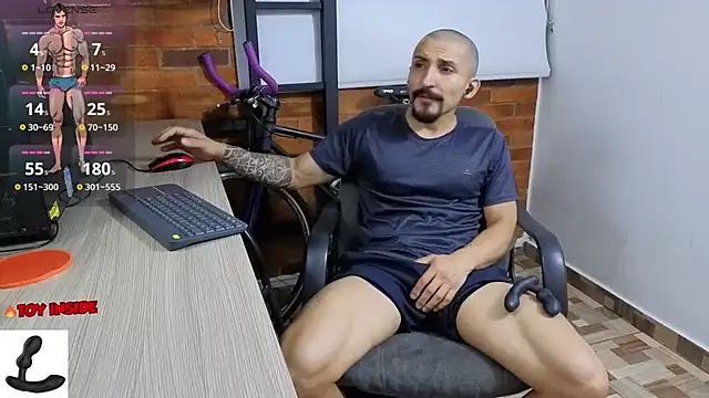 Snapshot of Marck_Muscle chatting on October 28, 2025, 1:31 am Marck Muscle online show from October 28, 2025, 1:31 am