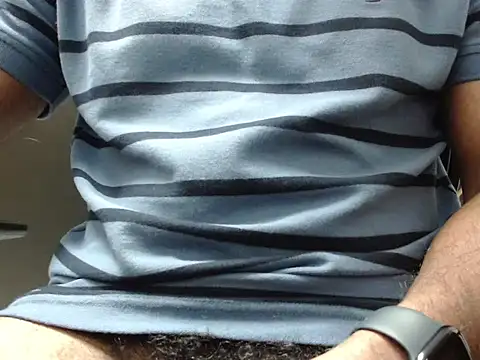 Snapshot of thkbigbrnmeat4f chatting on October 16, 2025, 6:42 pm thkbigbrnmeat4f online show from October 16, 2025, 6:42 pm