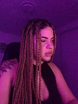 MelSaunders online show from December 8, 2024, 2:39 am