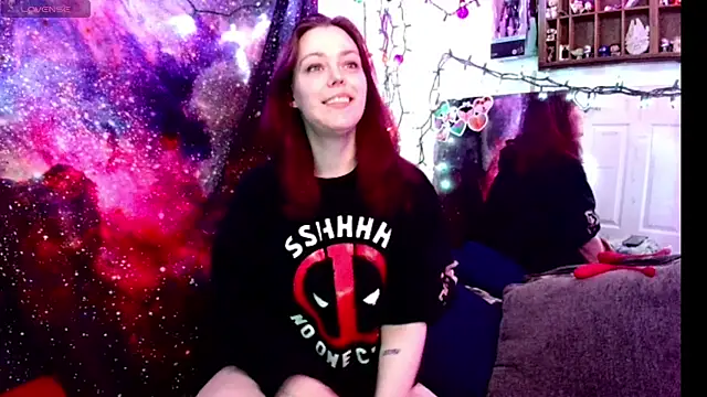 Snapshot of EverlyEster chatting on January 26, 2025, 6:59 am EverlyEster online show from January 26, 2025, 6:59 am