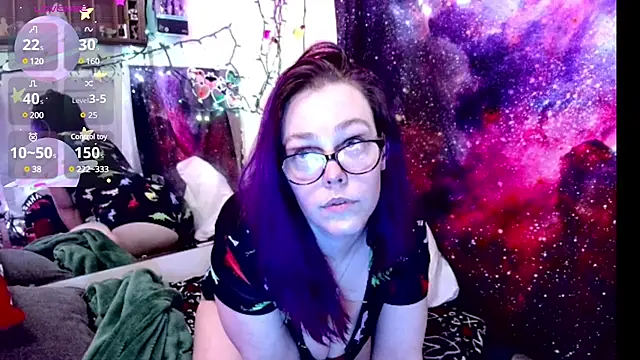 Snapshot of EverlyEster chatting on February 20, 2025, 10:48 am EverlyEster online show from February 20, 2025, 10:48 am