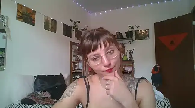 Snapshot of SweetyBabyDemon chatting on December 10, 2024, 1:55 pm SweetyBabyDemon online show from December 10, 2024, 1:55 pm