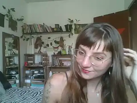 Snapshot of SweetyBabyDemon chatting on December 15, 2024, 1:11 pm SweetyBabyDemon online show from December 15, 2024, 1:11 pm