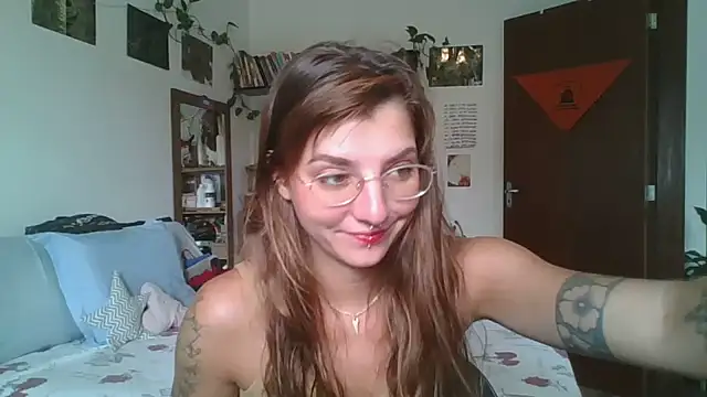 Snapshot of SweetyBabyDemon chatting on March 10, 2025, 1:32 pm SweetyBabyDemon online show from March 10, 2025, 1:32 pm