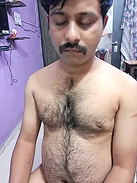 Snapshot of GlassBarge9 chatting on January 5, 2025, 8:21 pm GlassBarge9 online show from January 5, 2025, 8:21 pm