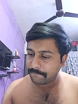 Snapshot of GlassBarge9 chatting on January 8, 2025, 10:27 pm GlassBarge9 online show from January 8, 2025, 10:27 pm