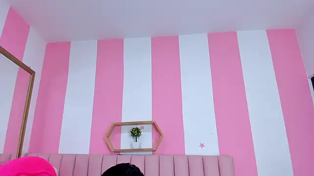 ISABELLA 020 online show from February 2, 2026, 12:26 pm