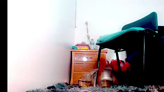  Riannagarcia  online show from December 5, 2025, 3:26 am