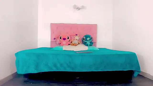  Riannagarcia  online show from March 26, 2026, 7:08 pm