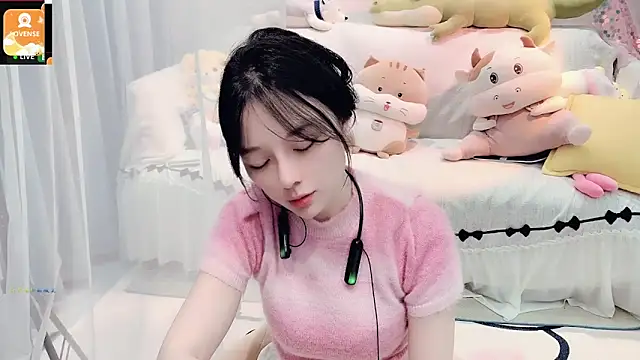 Snapshot of AKiKi711 chatting on October 7, 2025, 3:20 pm AKiKi711 online show from October 7, 2025, 3:20 pm