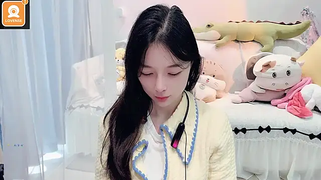 Snapshot of AKiKi711 chatting on October 18, 2025, 4:15 am AKiKi711 online show from October 18, 2025, 4:15 am