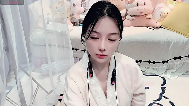 AKiKi711 online show from April 1, 2026, 3:09 pm