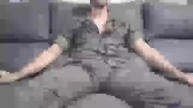 militar guapo online show from September 17, 2025, 6:31 pm