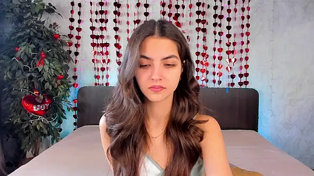 Milana Crystal  online show from February 13, 2025, 8:27 am