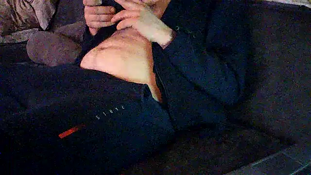 kiksnap-meistro5 online show from April 25, 2026, 4:59 am