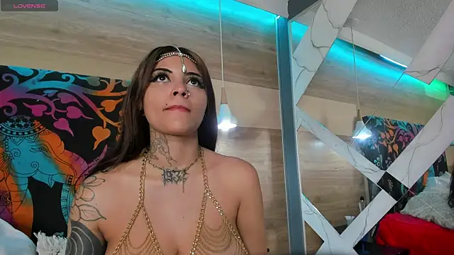 Cori Paige online show from March 10, 2025, 11:42 am