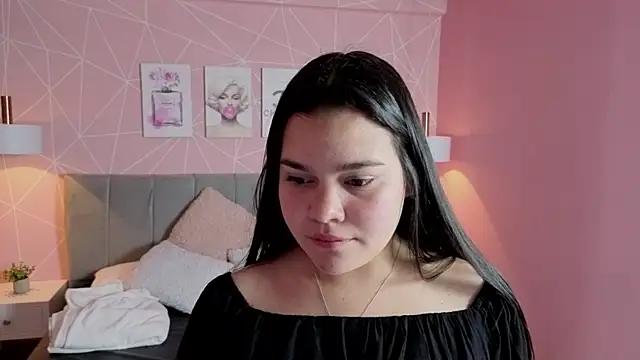 Snapshot of zara__sweet chatting on June 24, 2026, 1:21 pm zara sweet online show from June 24, 2026, 1:21 pm